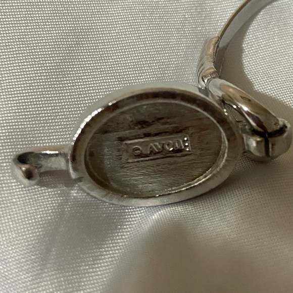 VINTAGE silver tone and Abalon AVON bracelet - Picture 3 of 4